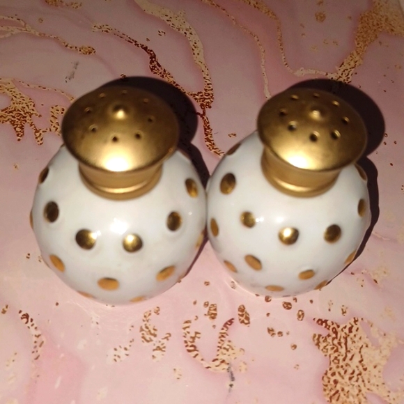 An Irice Product Other - An Irice Product Salt&Pepper Shakers